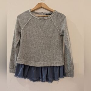Blu Pepper gray and blue top size small